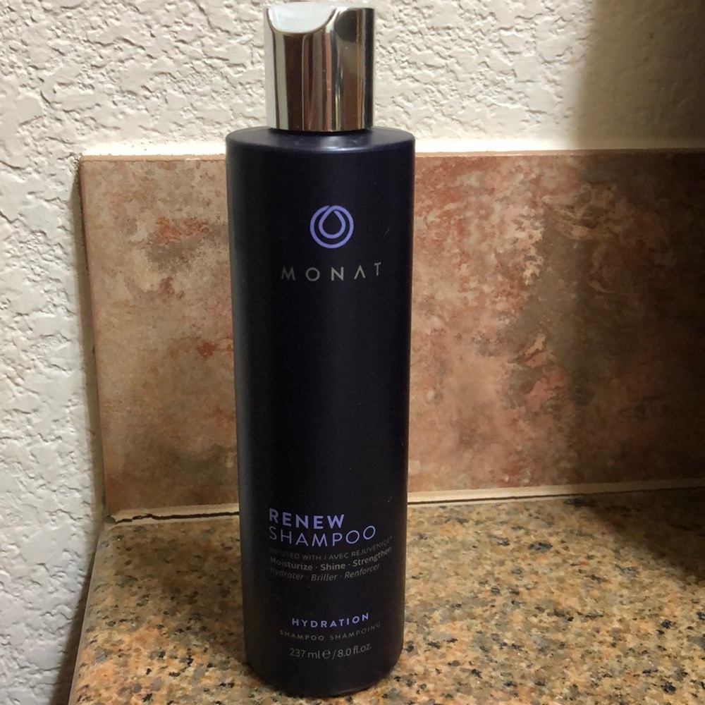 MONAT Renew shampoo
